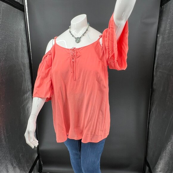 Torrid Coral Challis Cold-Shoulder Top – Size 3 (22/24) – NWT - Picture 9 of 9